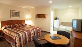 Travelodge By Wyndham Kamloops Esterno foto