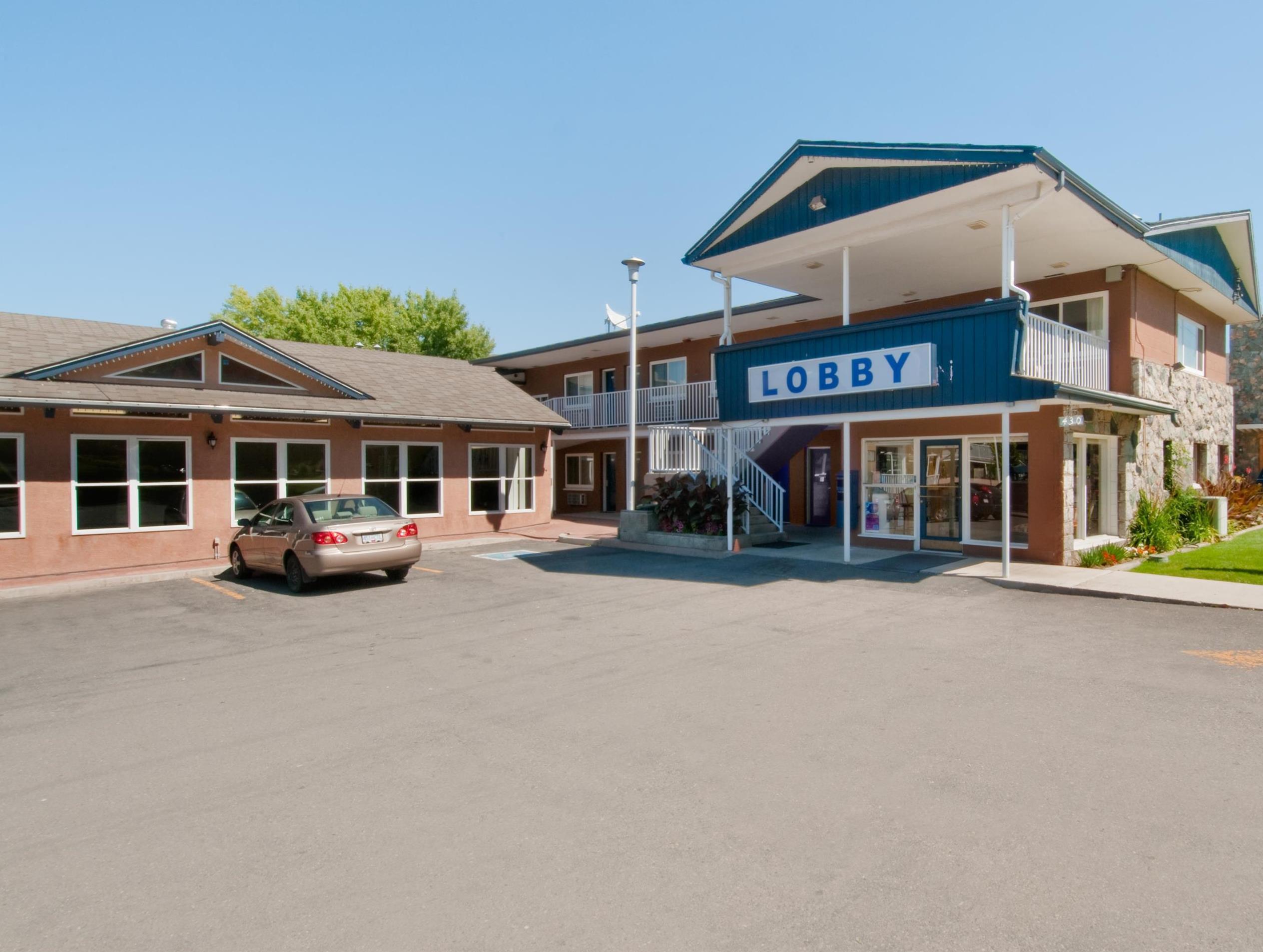 Travelodge By Wyndham Kamloops Esterno foto